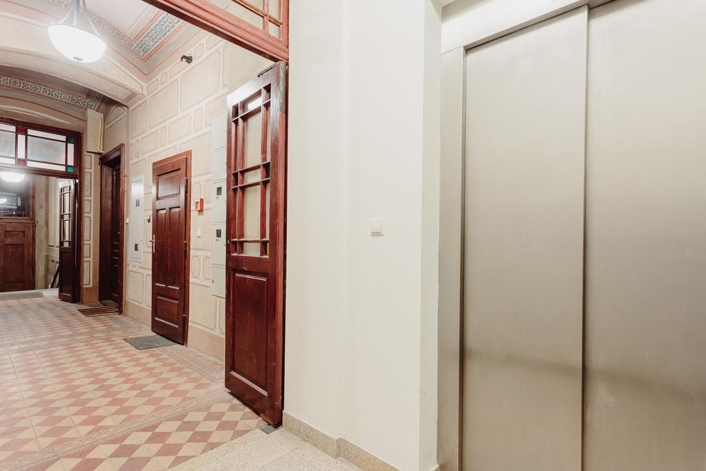 Atticus Apartments Cracóvia Exterior foto